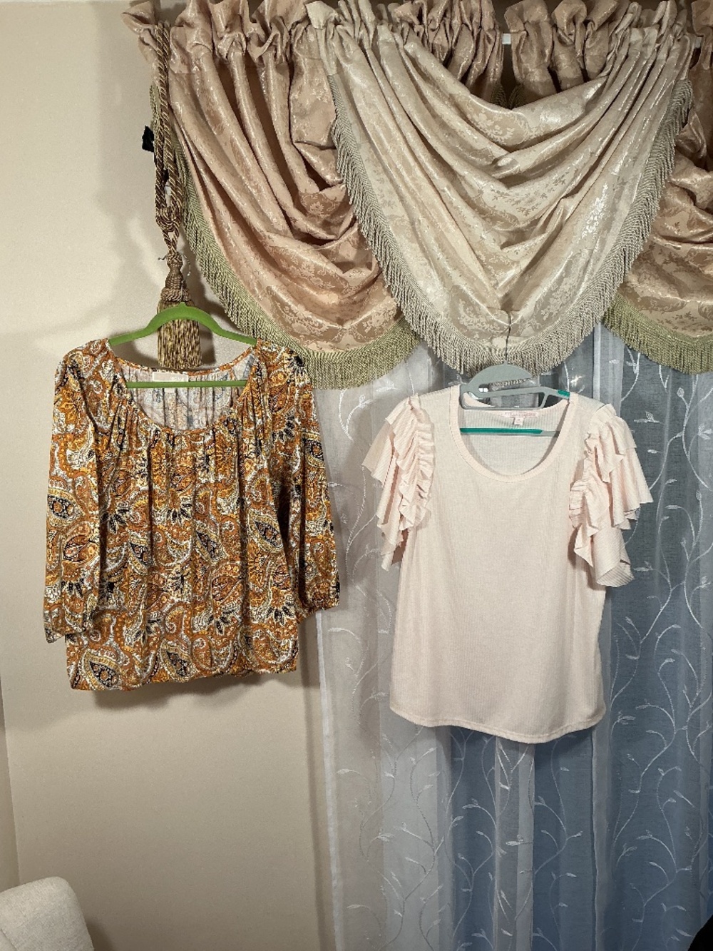 Bundle of 2 Women’s Tops in Sz XL Michael Kors Blouse & Stella + Ginger Top